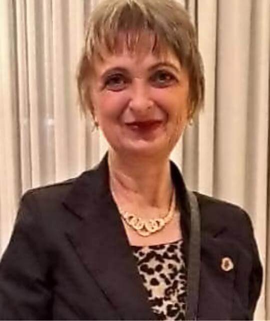 bee-ecosystem-team-member-lajta-brigitta-color