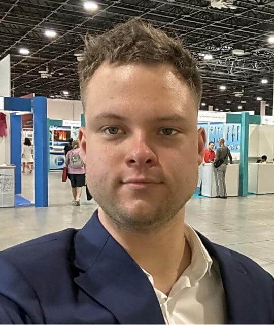 bee-ecosystem-team-member-mihaly-furmen-color-01